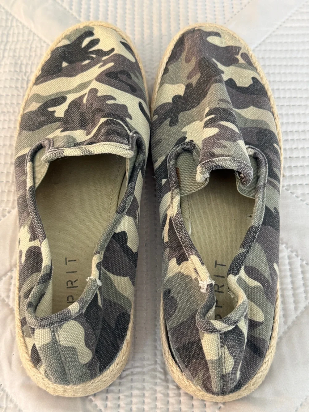 Esprit Green and Brown Camo Espadrille Slip-Ons Sz 9.5